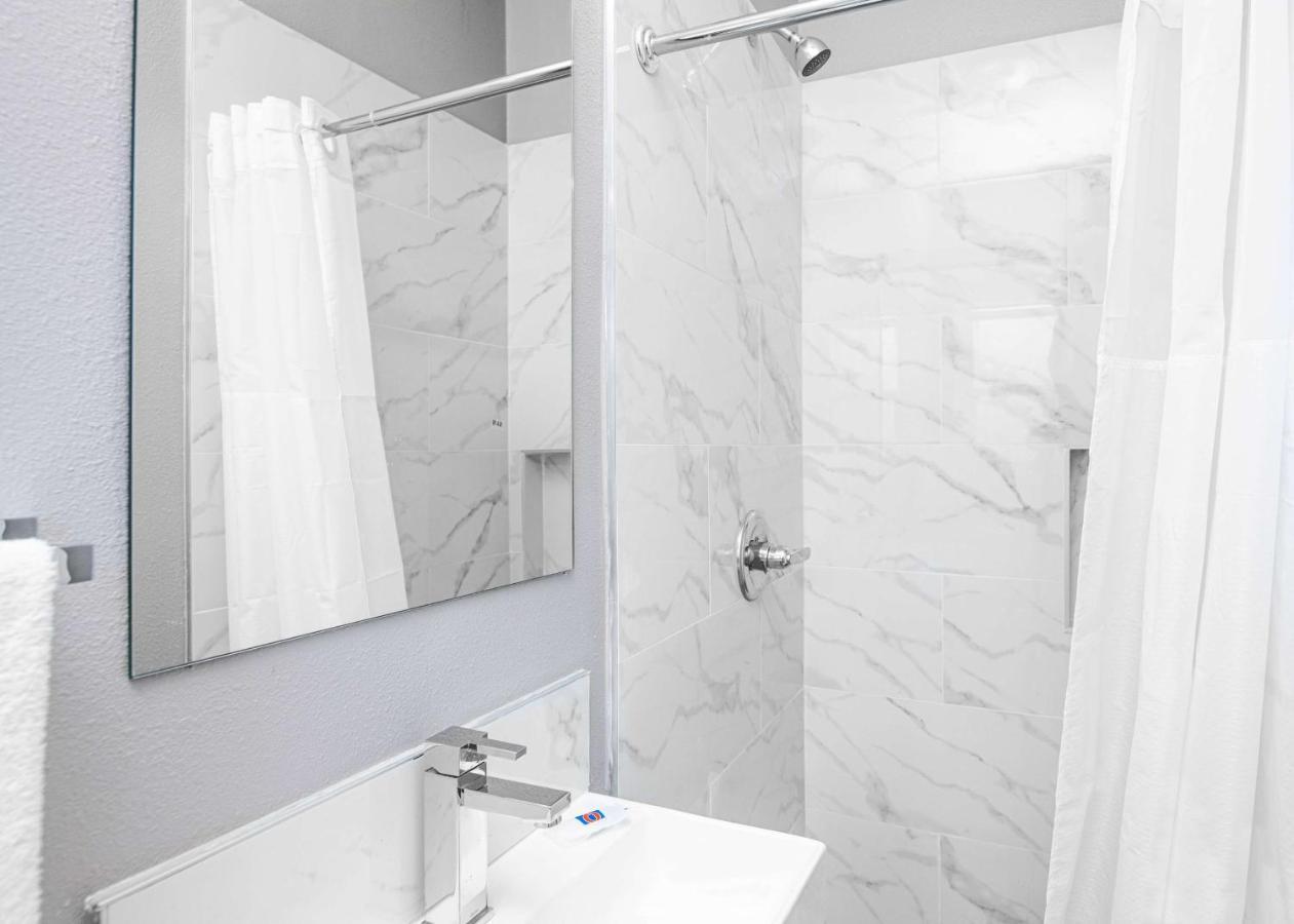 Motel 6 San Pedro, Ca Port Of Λος Άντζελες Εξωτερικό φωτογραφία